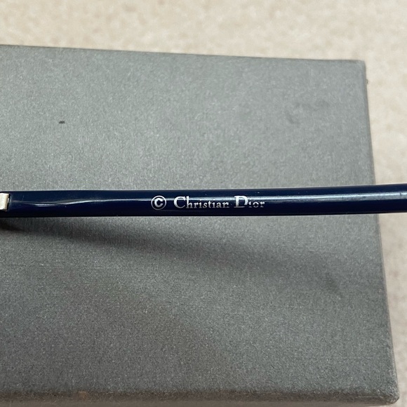 Christian Dior So Real Sunglasses - Picture 4 of 5